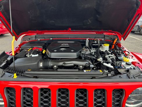Used 2023 Jeep Wrangler Unlimited Rubicon 4xe AWD/4WD image 21