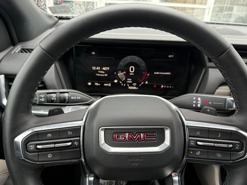 Used 2025 GMC Terrain Elevation image 23