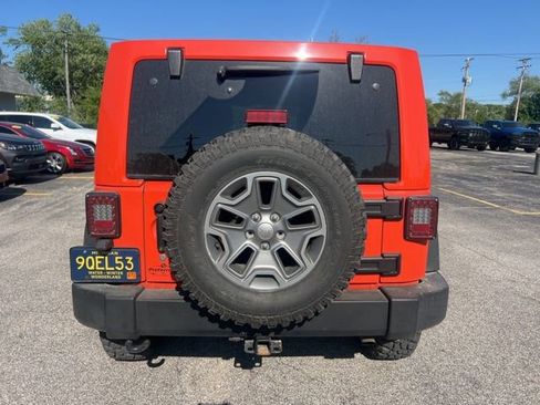 Used 2015 Jeep Wrangler Unlimited Rubicon w/ Connectivity Group AWD/4WD image 22