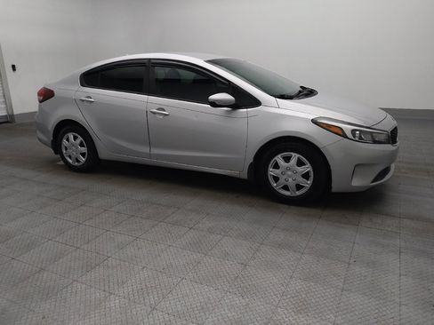 Used 2018 Kia Forte LX image 11