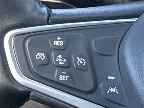 Used 2023 Chevrolet Equinox LT image 19