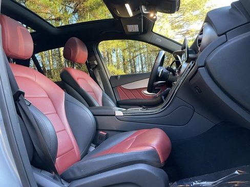 Used 2022 Mercedes-Benz GLC 300 GLC 300 w/ AMG Line image 19