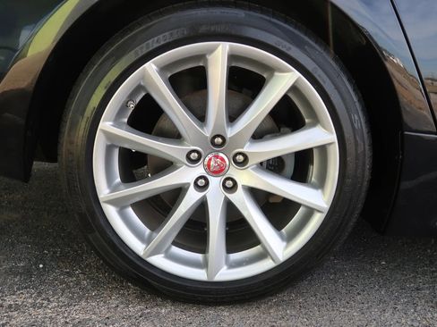 Used 2016 Jaguar XJ R-Sport image 49