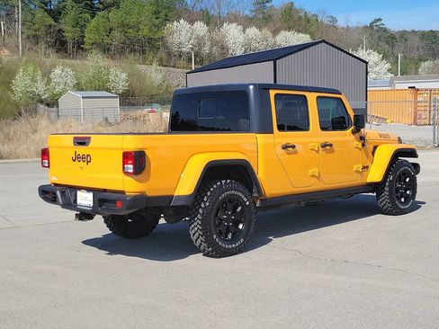 Used 2021 Jeep Gladiator Willys image 3