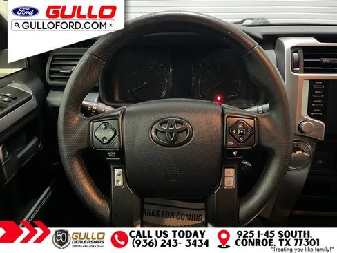 Used 2022 Toyota 4Runner SR5 Premium w/ Moonroof Package AWD/4WD image 11