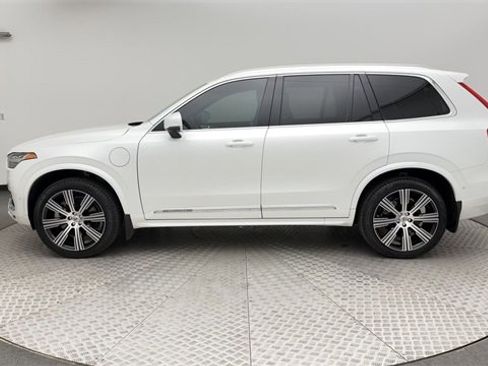 Certified 2024 Volvo XC90 T8 Ultimate w/ Protection Package Premier image 5
