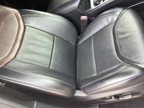 Used 2020 Ford Explorer Platinum w/ Premium Technology Package AWD/4WD image 23