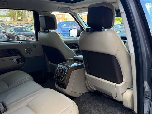 Used 2018 Land Rover Range Rover Long Wheelbase Supercharged image 14