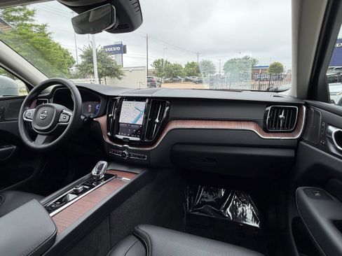 Certified 2023 Volvo XC60 B5 Ultimate AWD/4WD image 13