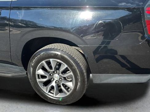 Used 2021 Chevrolet Suburban LT w/ Rear Media and Nav Package image 36