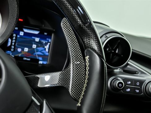 Used 2021 Ferrari F8 Tributo RWD image 34
