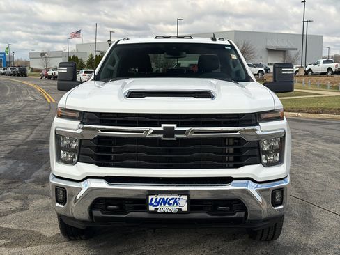 Used 2024 Chevrolet Silverado 2500 LT w/ Convenience Package AWD/4WD image 7
