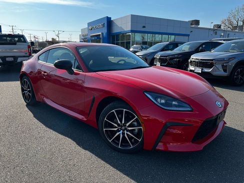 Used 2024 Toyota GR86 image 25