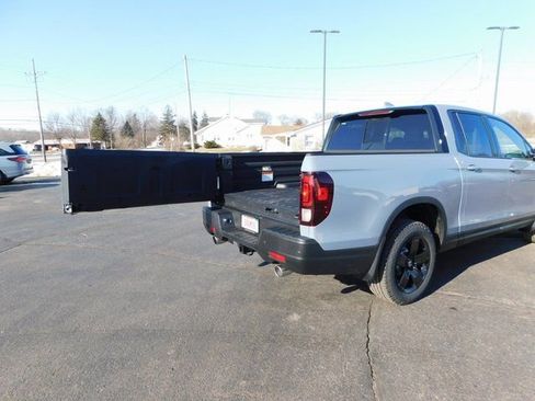 New 2026 Honda Ridgeline Black Edition image 7