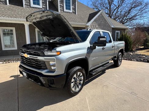 Used 2024 Chevrolet Silverado 2500 Custom w/ Custom Value Package image 24