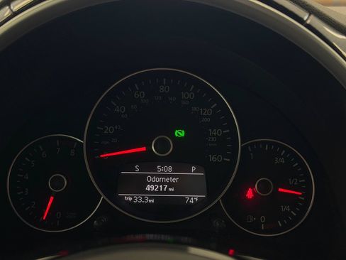 Used 2012 Volkswagen Beetle 2.0T FWD image 14