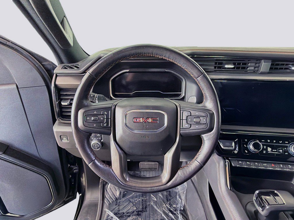 Used 2022 GMC Sierra 1500 AT4 w/ Technology Package AWD/4WD image 32