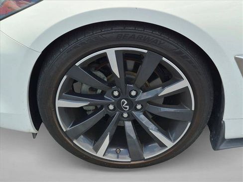 Used 2020 INFINITI Q60 3.0t Luxe RWD image 10