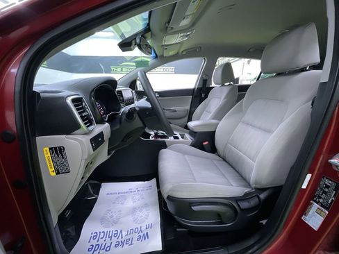 Used 2021 Kia Sportage LX image 17