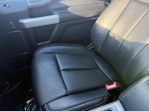 Used 2018 Ford F150 Lariat image 24