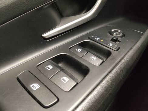 Used 2025 Hyundai Elantra SE FWD image 27