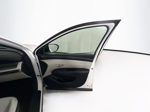 Used 2025 Hyundai Tucson SEL FWD image 32