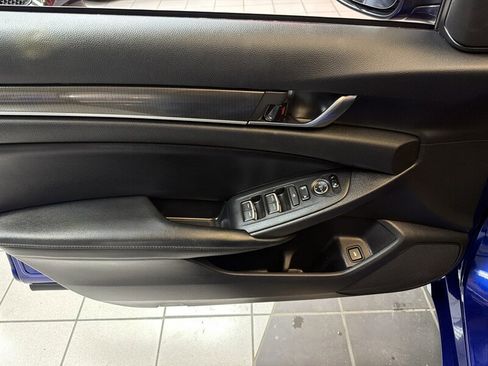 Used 2018 Honda Accord Sport image 21