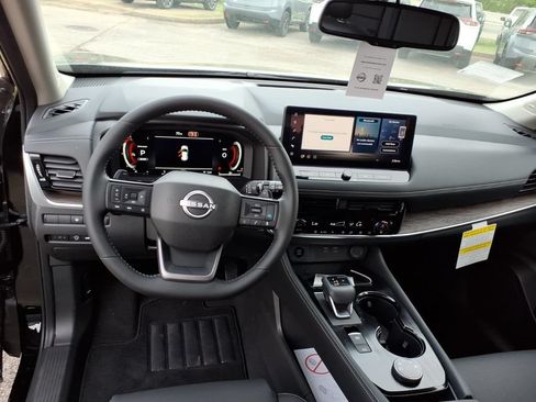 New 2026 Nissan Rogue Platinum AWD/4WD image 9