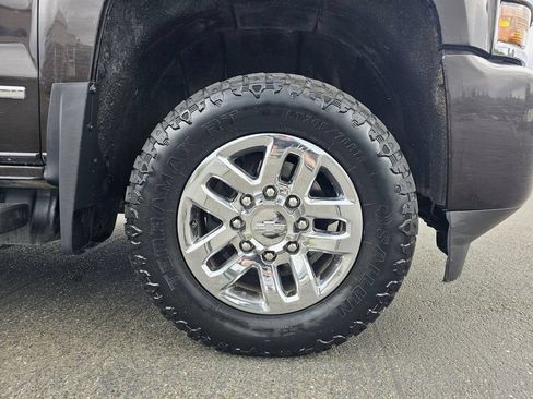 Used 2019 Chevrolet Silverado 3500 High Country w/ Duramax Plus Package AWD/4WD image 9