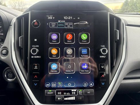 Used 2025 Subaru Crosstrek 2.5i Limited w/ Crosstrek Mirror Package image 18