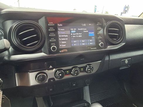 Used 2020 Toyota Tacoma SR AWD/4WD image 29