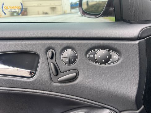 Used 2006 Mercedes-Benz CLS 500 w/ AMG Sport Pkg image 39