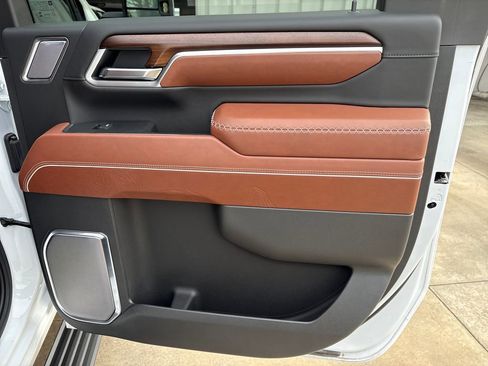 Certified 2025 GMC Sierra 2500 Denali Ultimate image 49