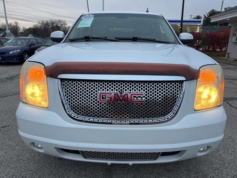 Used 2011 GMC Yukon Denali image 24