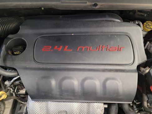 Used 2018 Jeep Renegade Limited w/ UConnect 8.4 Nav Group AWD/4WD image 30