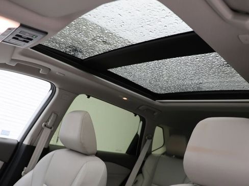 Used 2023 Nissan Rogue SV w/ SV Premium B Package image 16