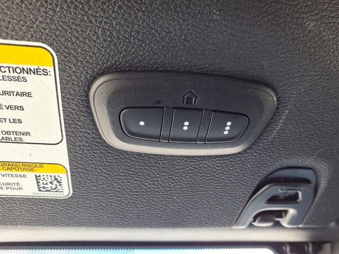 Used 2025 Jeep Wrangler Unlimited Sport AWD/4WD image 17