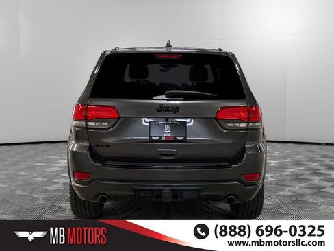 Used 2014 Jeep Grand Cherokee Altitude AWD/4WD image 4