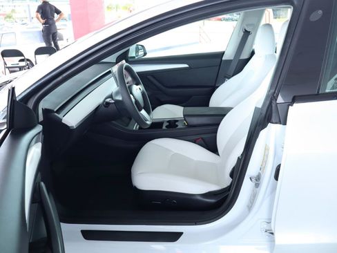 Used 2023 Tesla Model 3 Standard Range RWD image 15