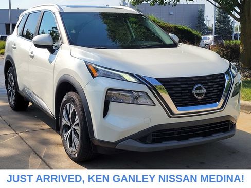Certified 2023 Nissan Rogue SV w/ SV Premium B Package AWD/4WD image 1