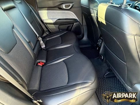 New 2026 Jeep Compass Latitude image 17