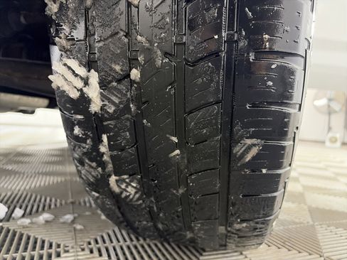 Used 2021 Chevrolet Tahoe Z71 w/ Rear Media and Nav Package image 13