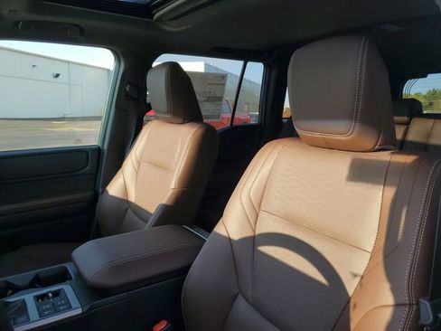 Used 2025 Toyota Land Cruiser image 11