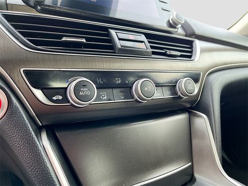 Used 2021 Honda Accord Hybrid image 15