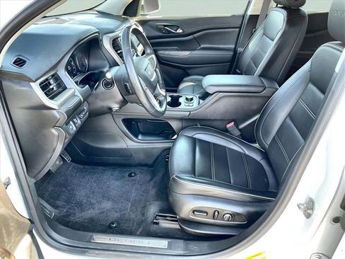 Used 2022 GMC Acadia Denali w/ Denali Ultimate Package image 8