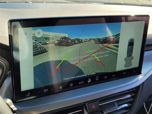 New 2025 Ford Escape SE image 17