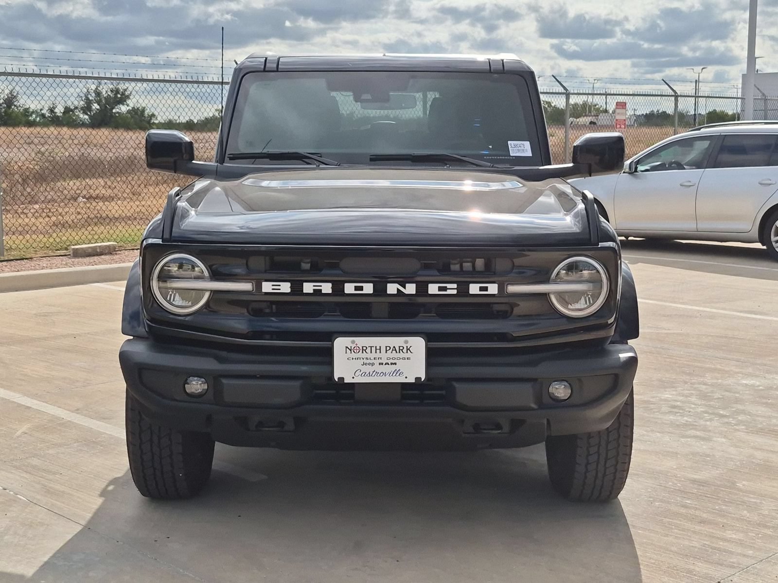 Used 2025 Ford Bronco Outer Banks AWD/4WD image 8