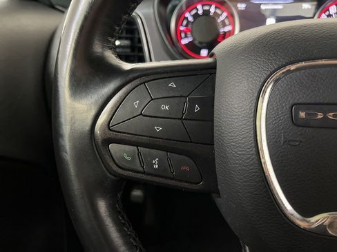 Used 2021 Dodge Challenger SXT w/ Driver Convenience Group RWD image 43