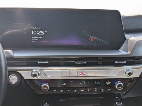 Used 2025 Kia Telluride S image 18