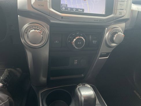 Used 2019 Toyota 4Runner SR5 Premium image 11